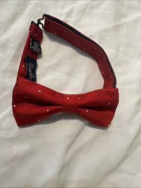 Bow tie
